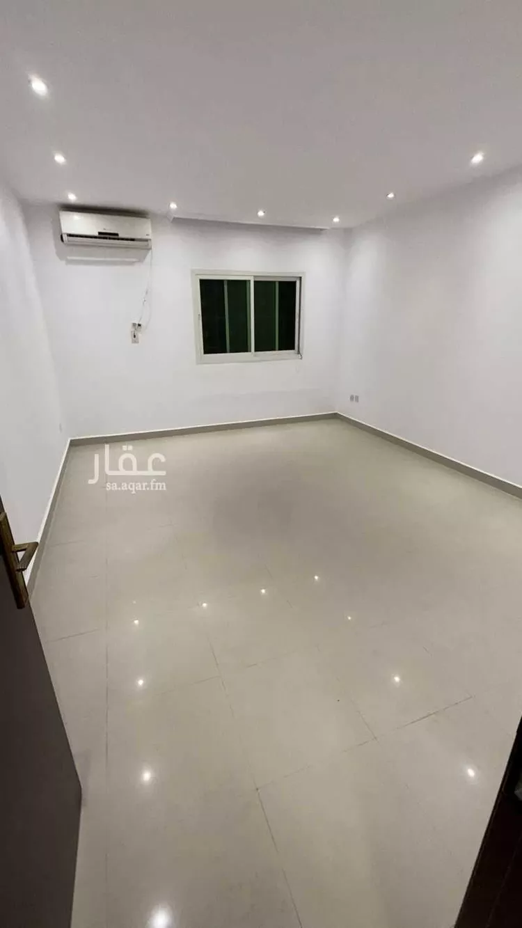 فيلا للإيجار في شارع عبدالله بن هلال, حي المصيف, مدينة الرياض, منطقة الرياض صورة 5