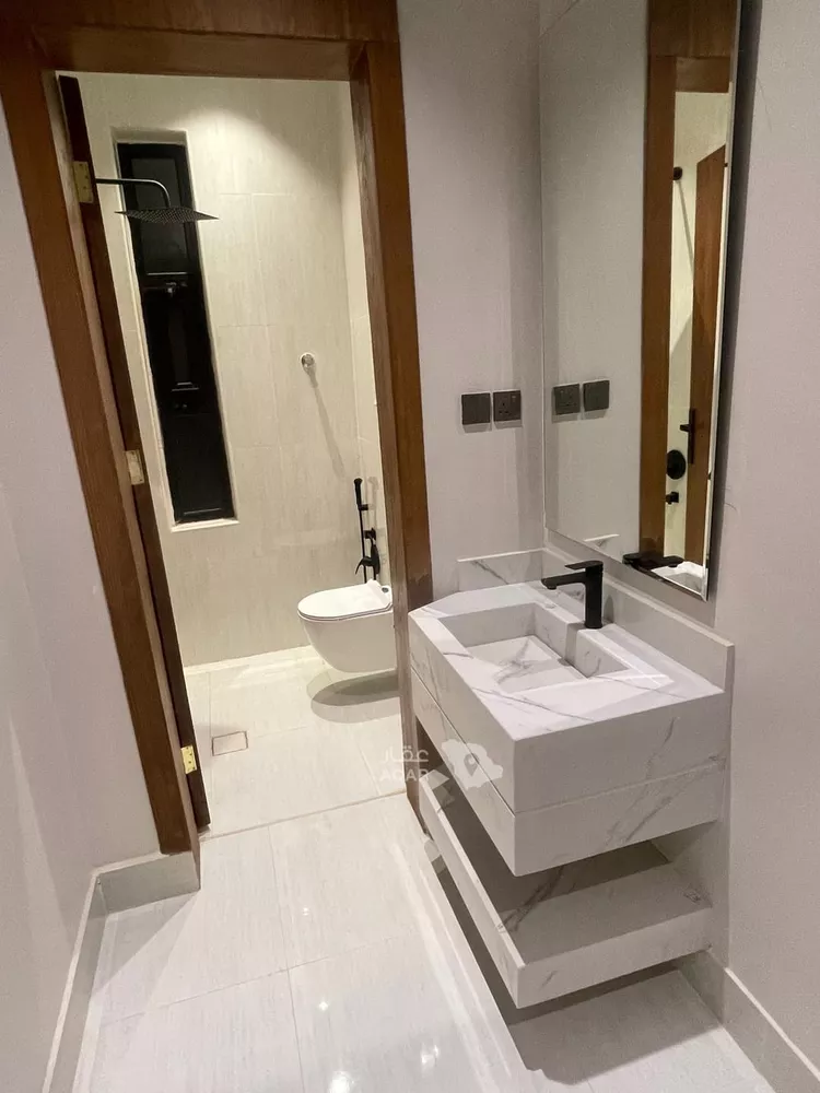 Floor for Sale in Riyadh Okaz 5