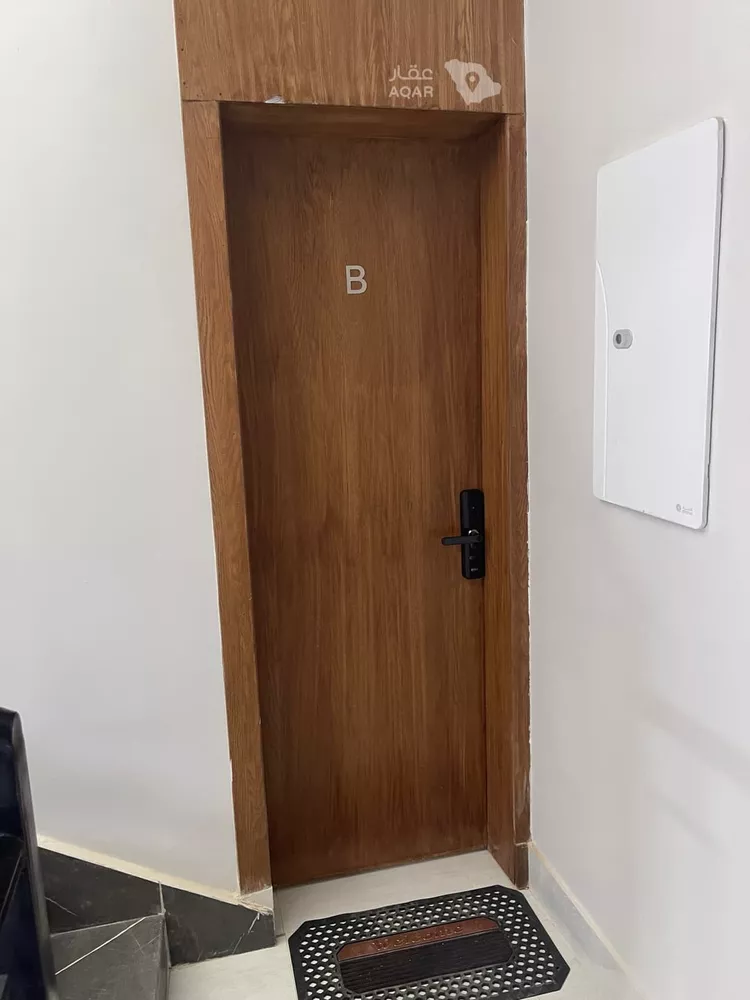 Floor for Sale in Riyadh Okaz 8