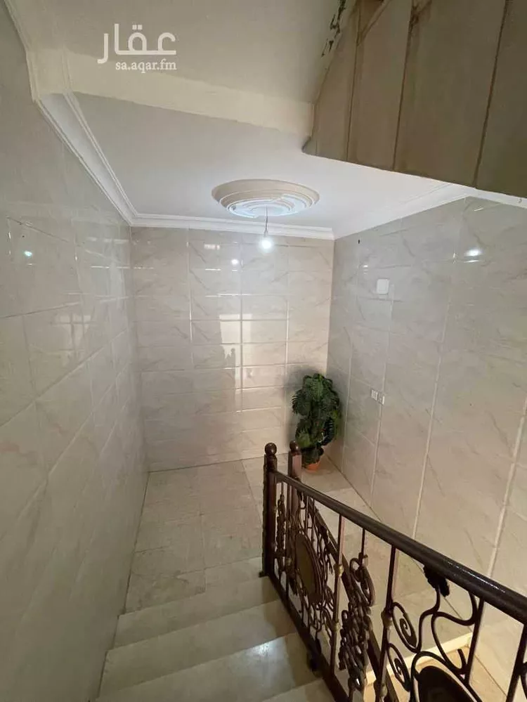 شقة للإيجار في شارع عبدالله ابن العباس الطيالسي ، حي الدفاع ، المدينة المنورة ، منطقة المدينة المنورة صورة 3