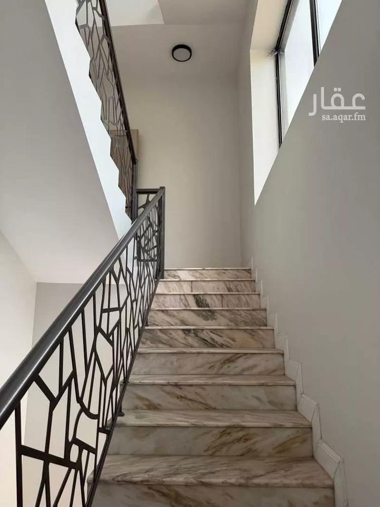 دور للبيع في شارع يعقوب بن السكيت, حي الملز, مدينة الرياض, منطقة الرياض صورة 5