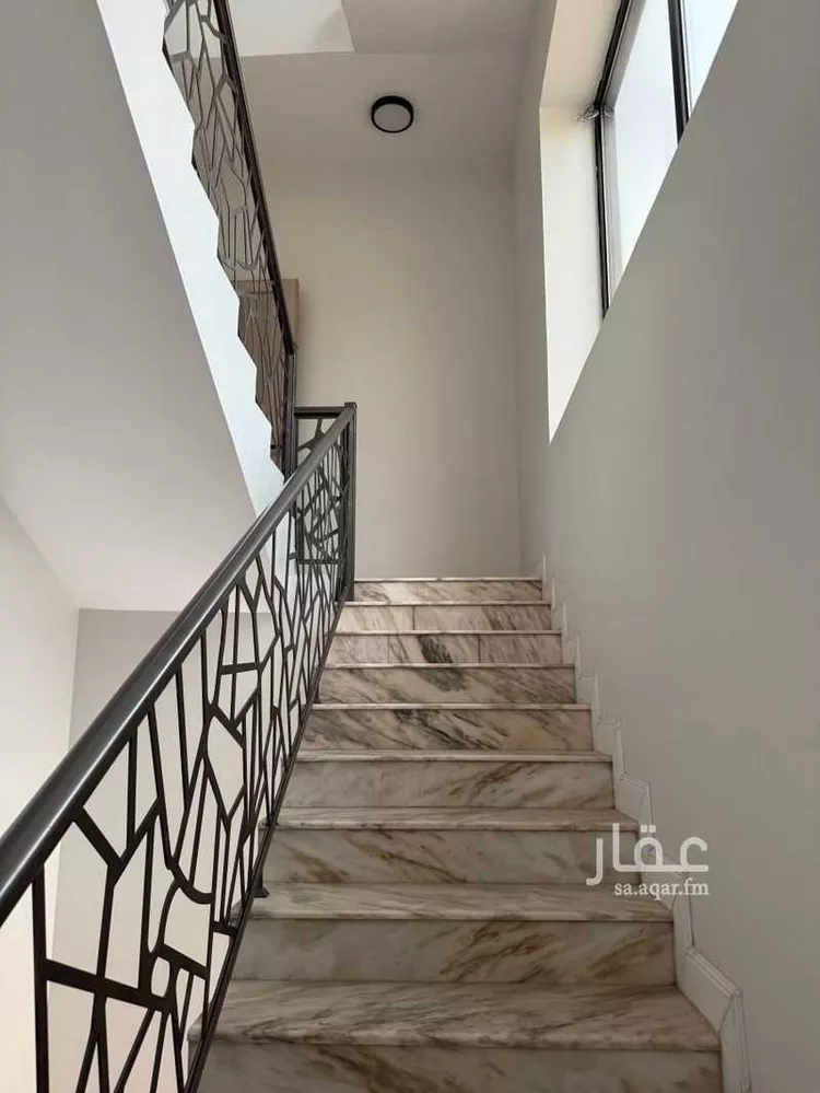 دور للبيع في شارع يعقوب بن السكيت, حي الملز, مدينة الرياض, منطقة الرياض صورة 4