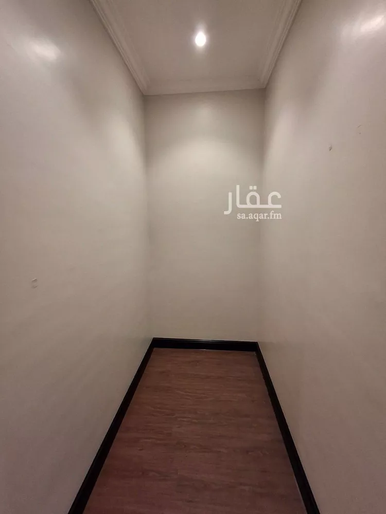 فيلا للإيجار في شارع أبو الطيب القروي, حي الشراع, مدينة جدة, منطقة مكة المكرمة صورة 3