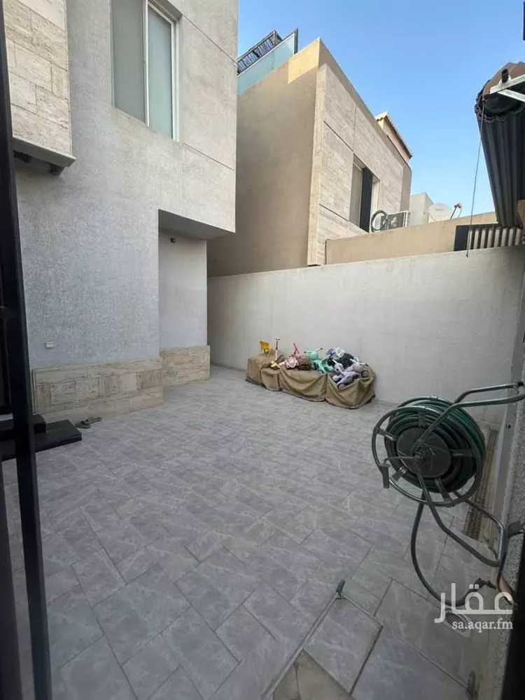 فيلا للبيع في شارع مالك بن الدخشم الخزرجي ، حي الشرق ، الرياض ، منطقة الرياض صورة 2