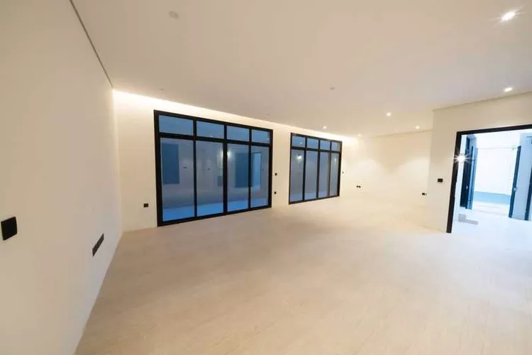 Floor for Sale in Riyadh Al Olaya 8
