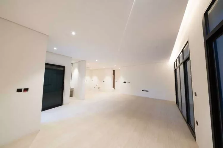 Floor for Sale in Riyadh Al Olaya 10