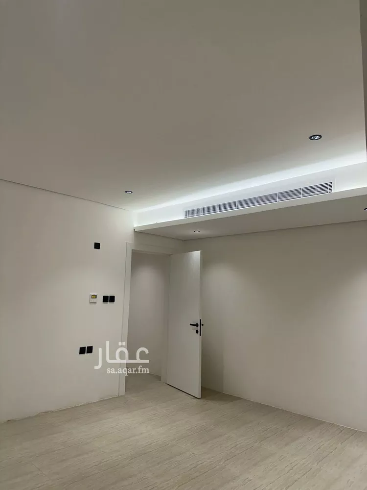 Floor for Sale in Riyadh Al Aqiq 9