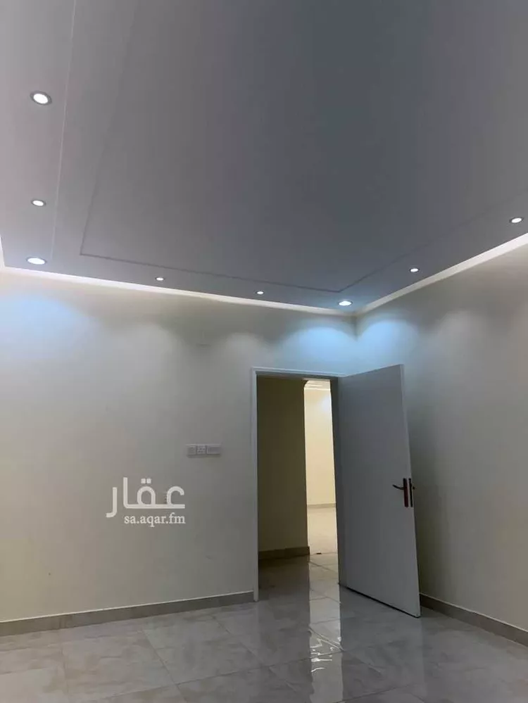 فيلا للإيجار في شارع الرياض, حي الضاحي الشرقي, مدينة بريدة, منطقة القصيم صورة 3