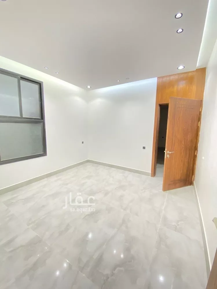 Floor for Sale in Riyadh Dirab 7