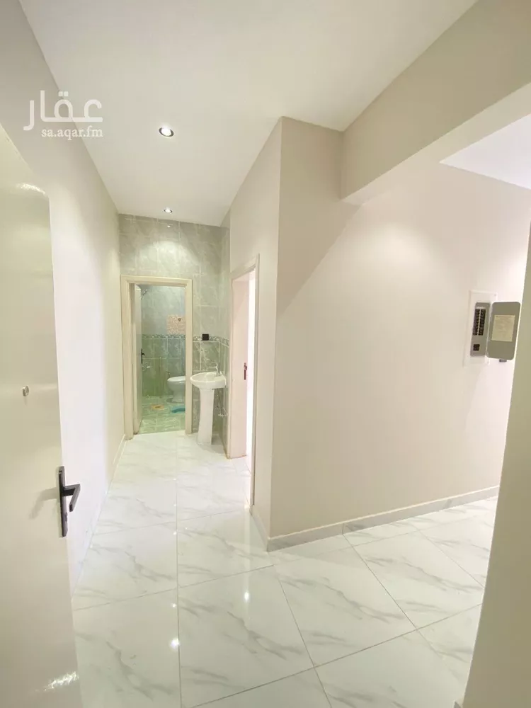 شقة للإيجار في شارع حارثة بن عدي, حي الوزارات, مدينة الرياض, منطقة الرياض صورة 2