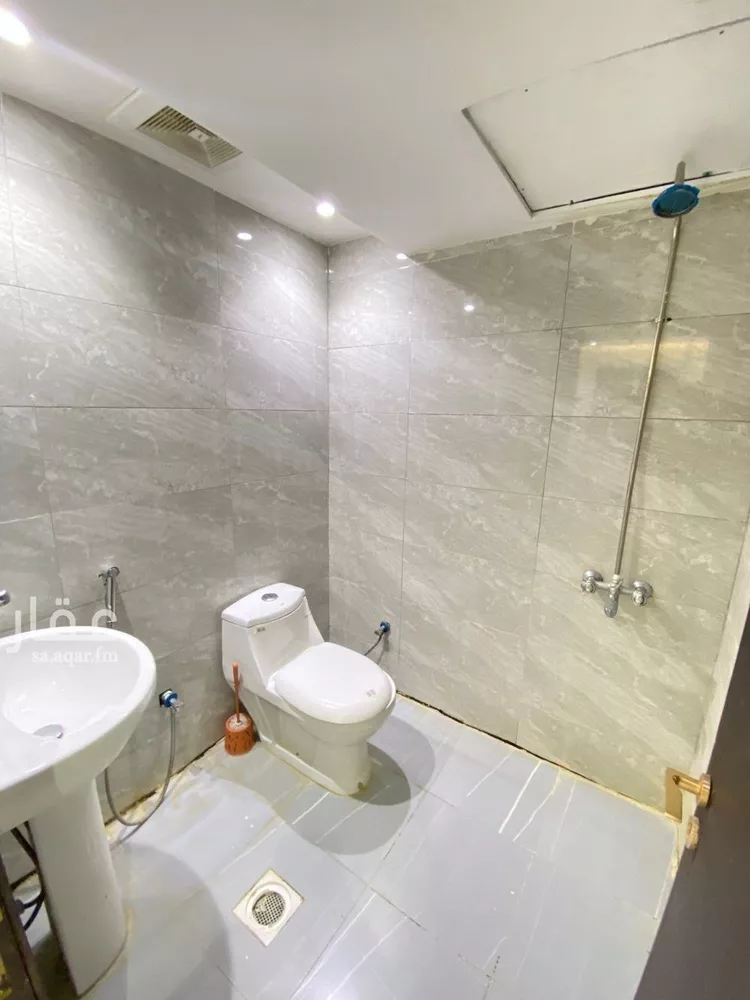 شقة للإيجار في شارع جرير بن عبدالله البجلي, حي مغرزات, مدينة الرياض, منطقة الرياض صورة 4