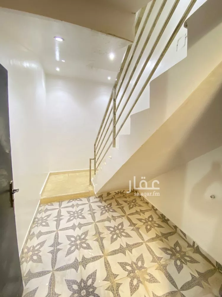 شقة للإيجار في شارع عبدالله السديس, حي بدر, مدينة الرياض, منطقة الرياض صورة 3