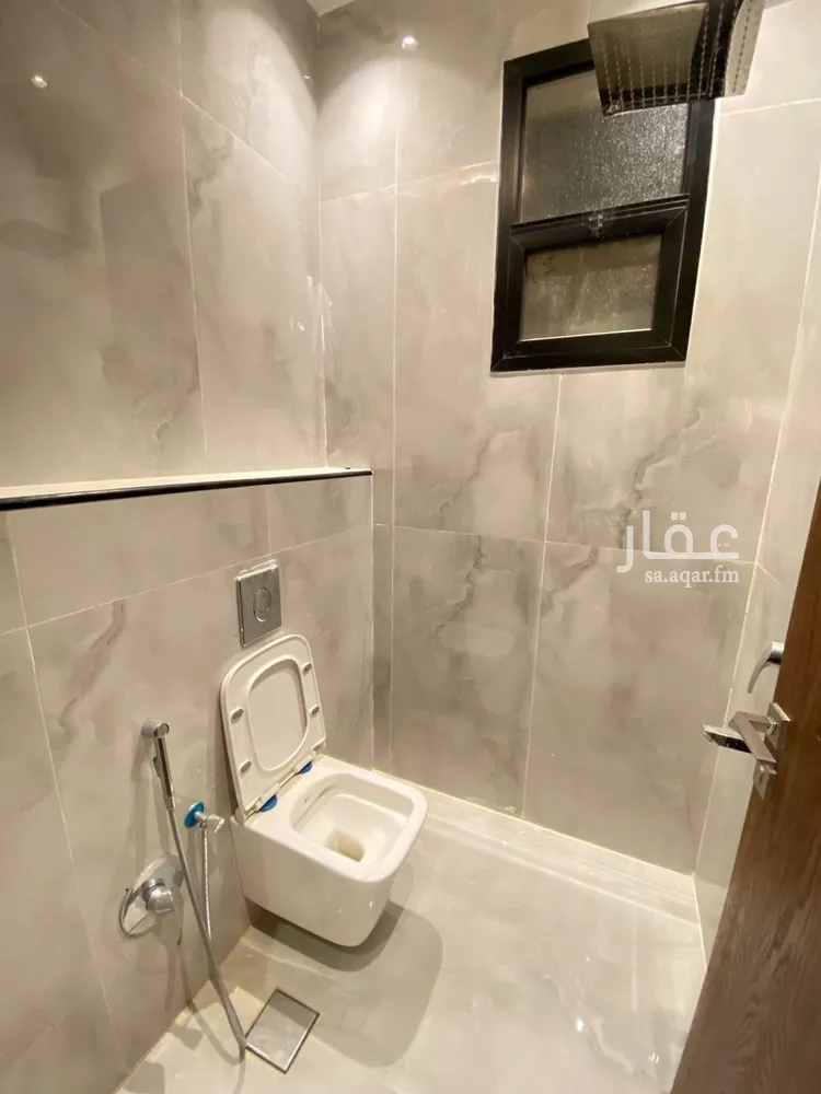Floor for Sale in Riyadh Dirab 6