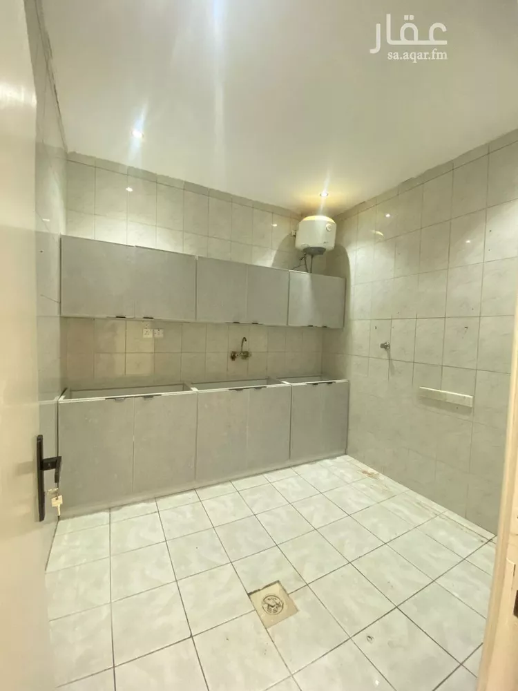 شقة للإيجار في شارع حارثة بن عدي, حي الوزارات, مدينة الرياض, منطقة الرياض صورة 5