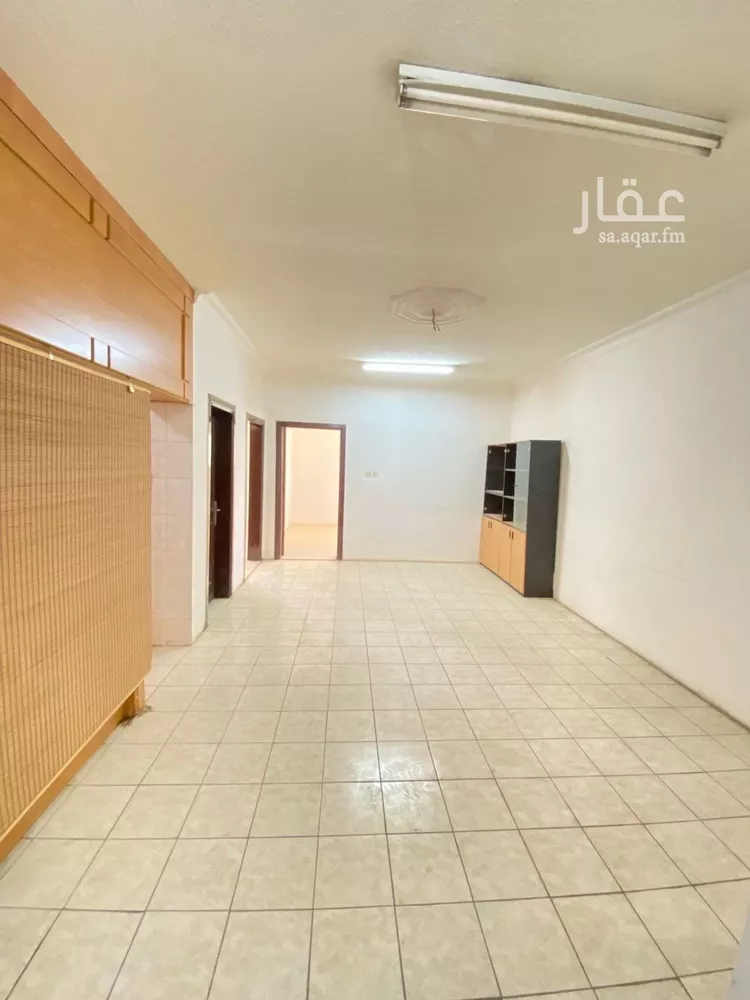 مكتب تجاري للإيجار في شارع الشيخ سلمان بن حمد آل خليفة, حي الملز, مدينة الرياض, منطقة الرياض صورة 2