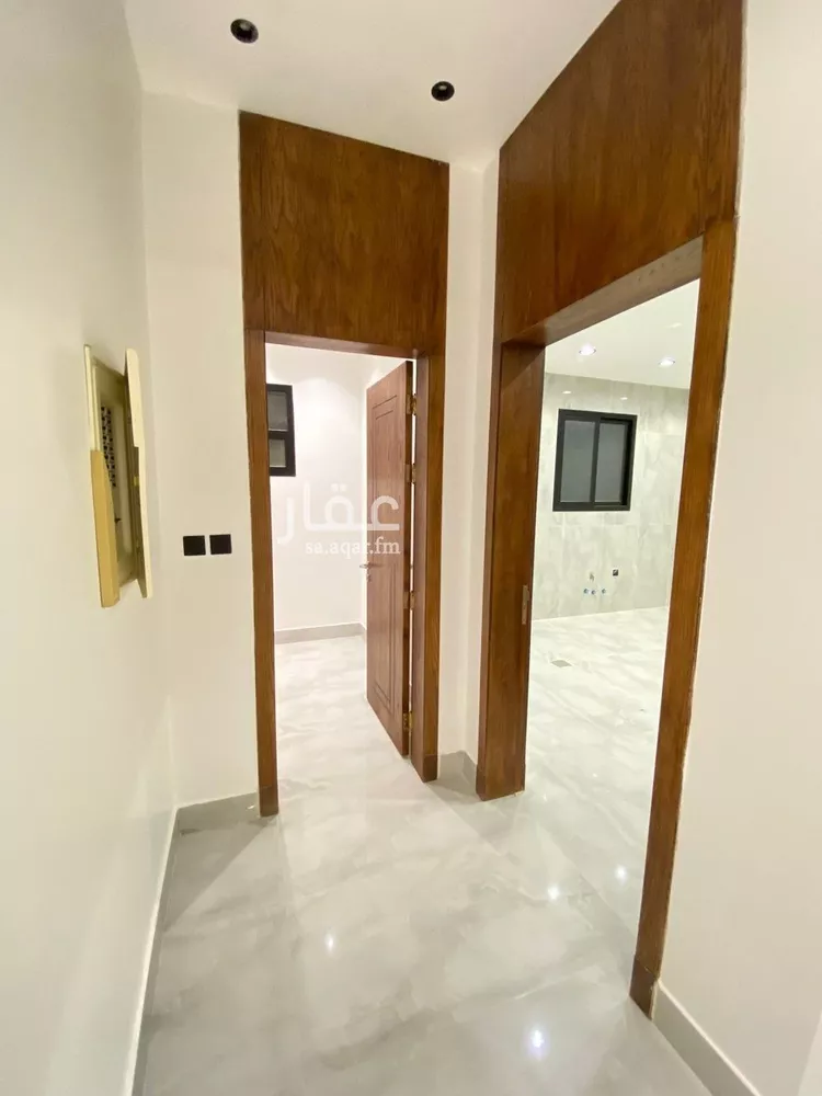 Floor for Sale in Riyadh Dirab 12