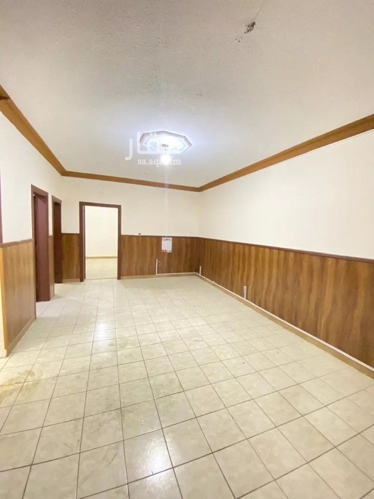 مكتب تجاري للإيجار في شارع الشيخ سلمان بن حمد آل خليفة, حي الملز, مدينة الرياض, منطقة الرياض