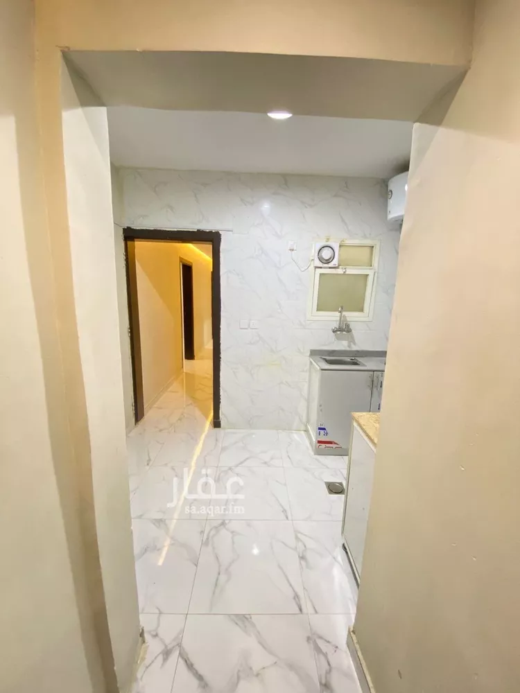 شقة للإيجار في شارع زيد البغدادي, حي الوزارات, مدينة الرياض, منطقة الرياض صورة 5