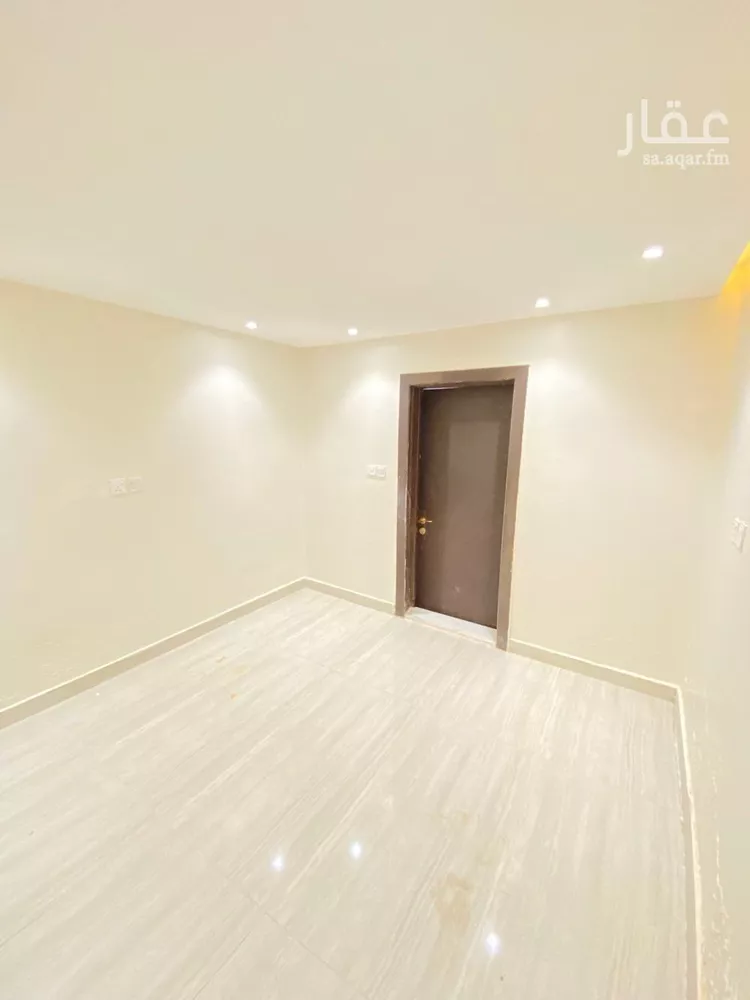 شقة للإيجار في شارع جرير بن عبدالله البجلي, حي مغرزات, مدينة الرياض, منطقة الرياض صورة 3