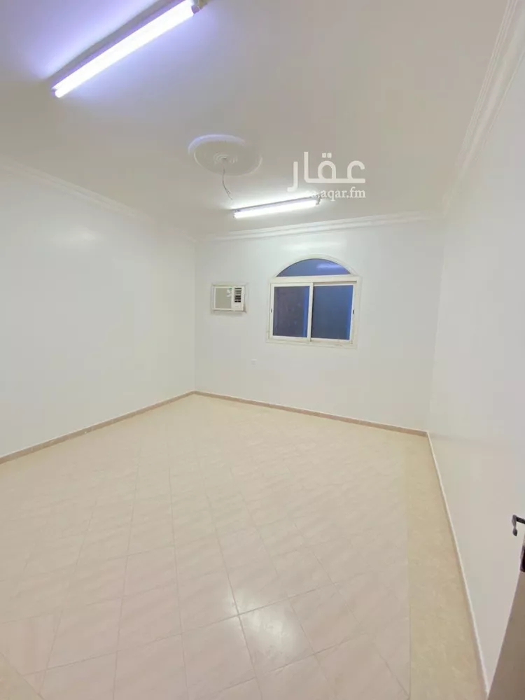 شقة للإيجار في شارع جرير بن عبدالله البجلي, حي مغرزات, مدينة الرياض, منطقة الرياض صورة 4