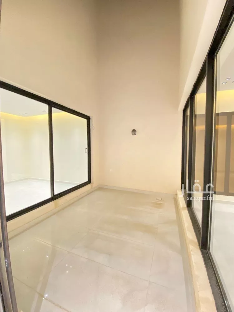Floor for Rent in Riyadh King Fahd 14