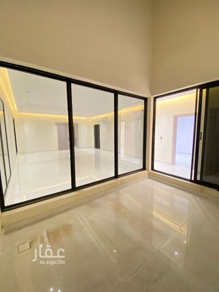 Floor for Rent in Riyadh King Fahd 13