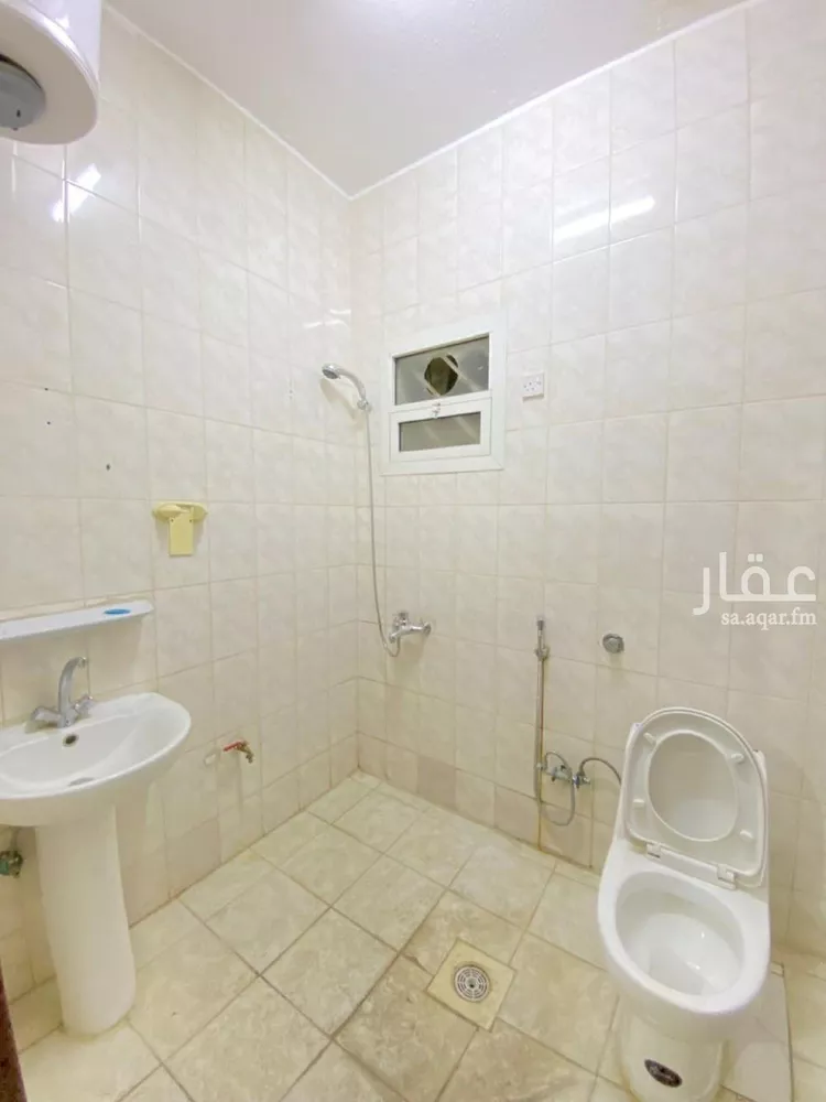 مكتب تجاري للإيجار في شارع الشيخ سلمان بن حمد آل خليفة, حي الملز, مدينة الرياض, منطقة الرياض صورة 5