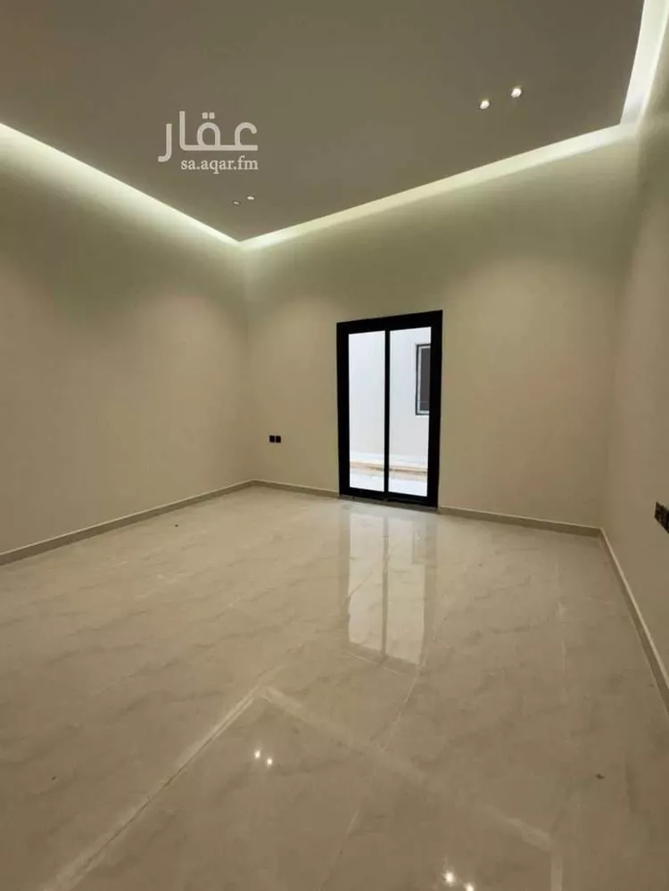 Floor for Sale in Riyadh Al Janadriyah 6