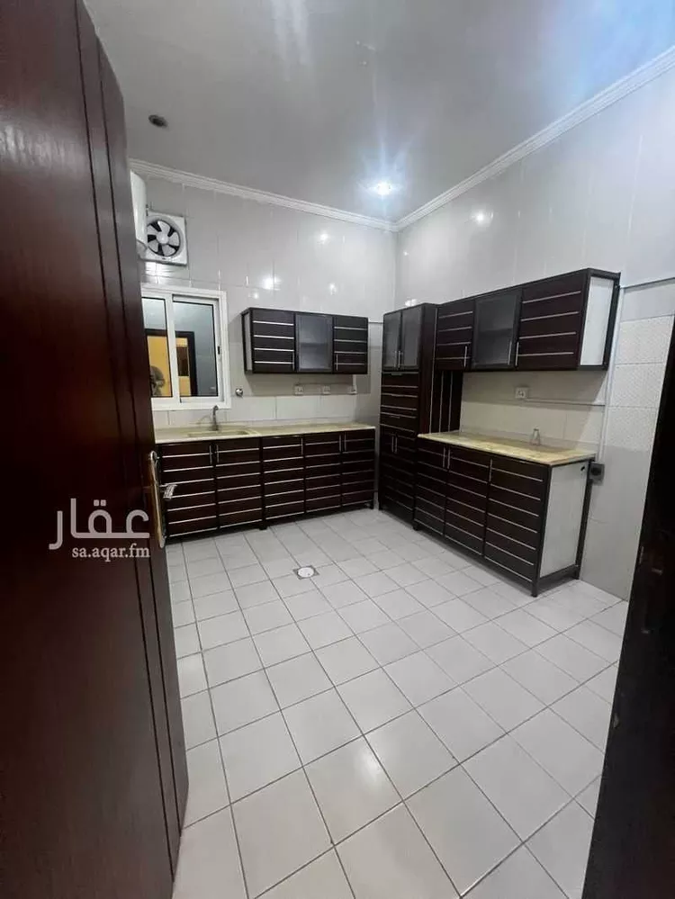 شقة للإيجار في شارع 35ب, حي الراكة الجنوبية, مدينة الخبر, المنطقة الشرقية 8