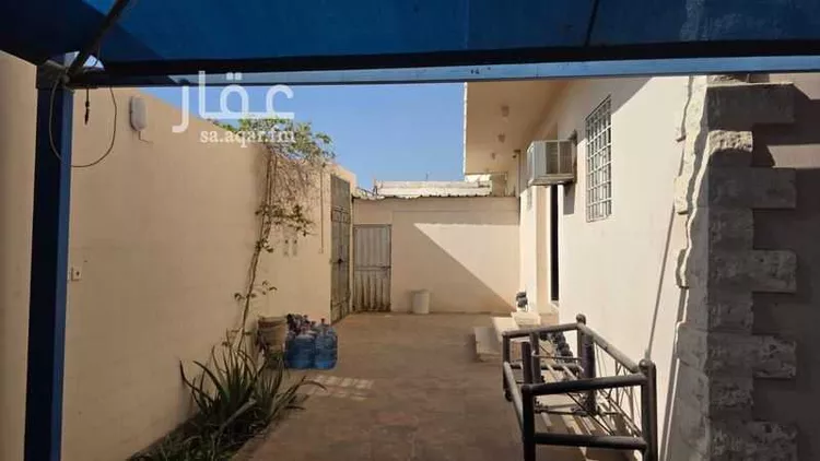فيلا للبيع في شارع جابر بن عبد الله الانصاري, حي العزيزية, مدينة المدينة المنورة, منطقة المدينة المنورة صورة 4