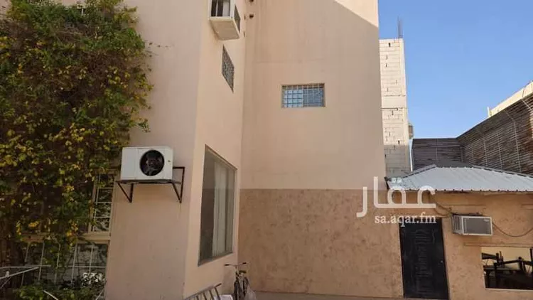 فيلا للبيع في شارع جابر بن عبد الله الانصاري, حي العزيزية, مدينة المدينة المنورة, منطقة المدينة المنورة صورة 3