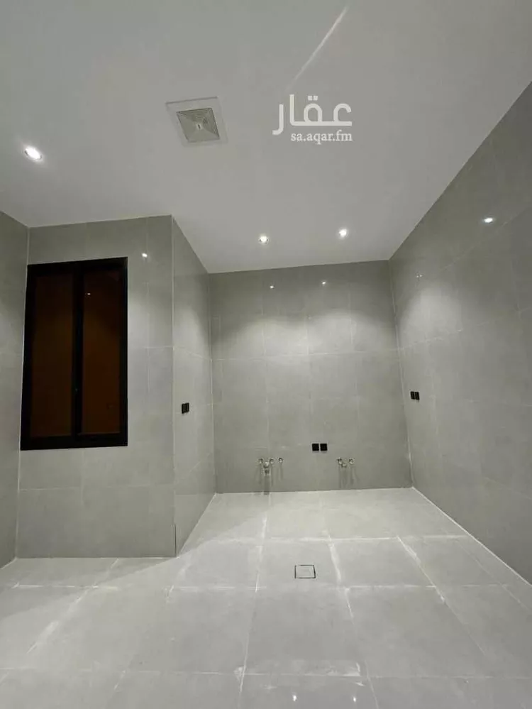 Floor for Sale in Riyadh Dirab 14