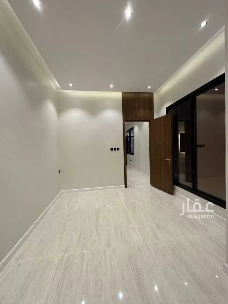 Floor for Sale in Riyadh Dirab 13