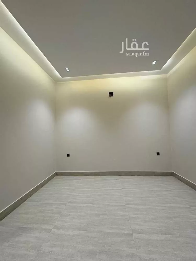 Floor for Sale in Riyadh Dirab 10
