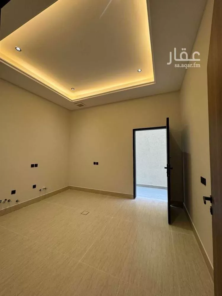 Floor for Sale in Riyadh Dirab 14