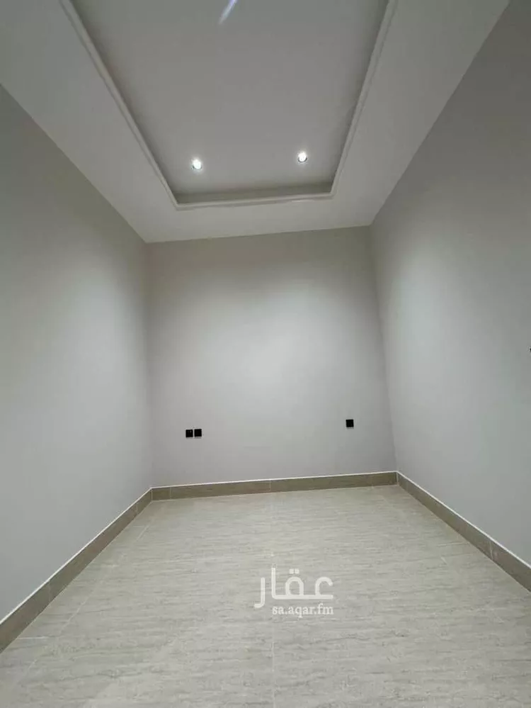 Floor for Sale in Riyadh Dirab 6