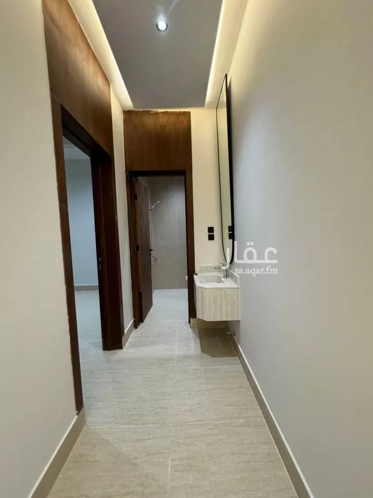 Floor for Sale in Riyadh Dirab 12