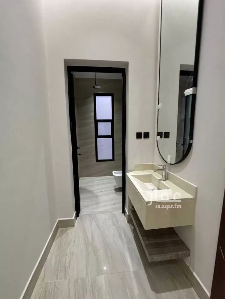 Floor for Sale in Riyadh Dirab 10