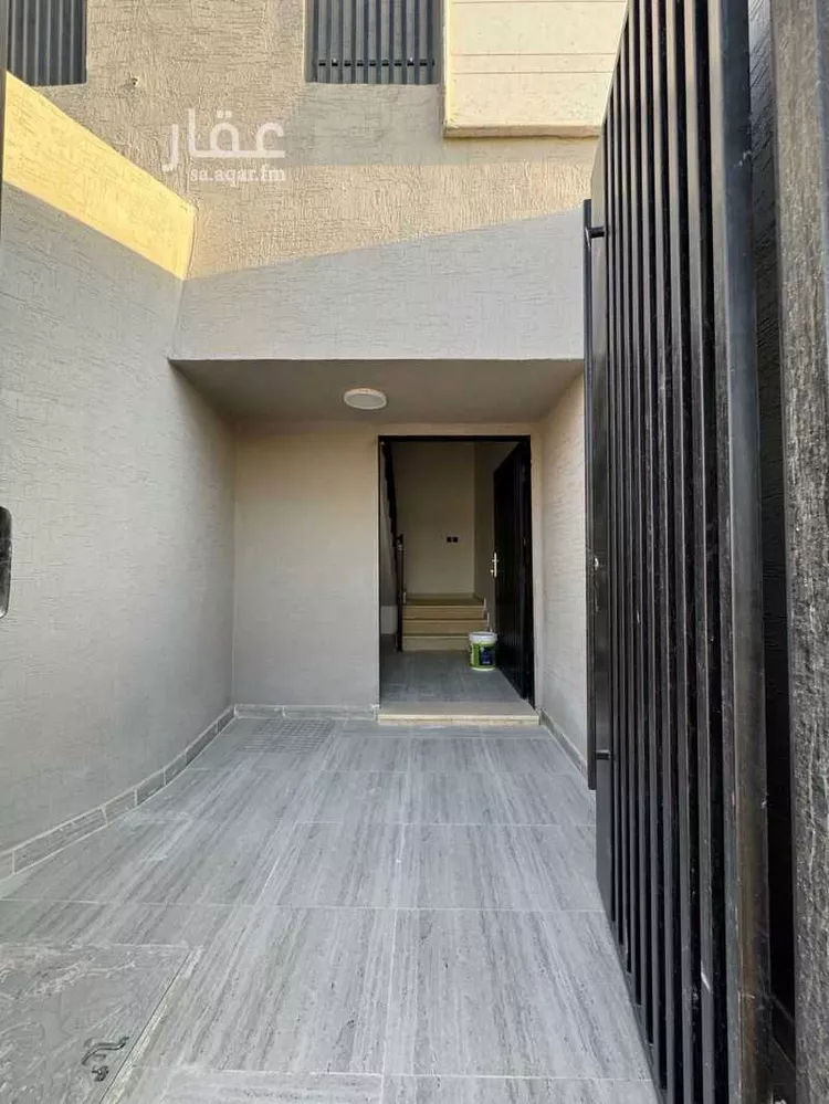 دور للبيع في شارع أبي القاسم بن مكي, حي طيبة, مدينة الرياض, منطقة الرياض صورة 3