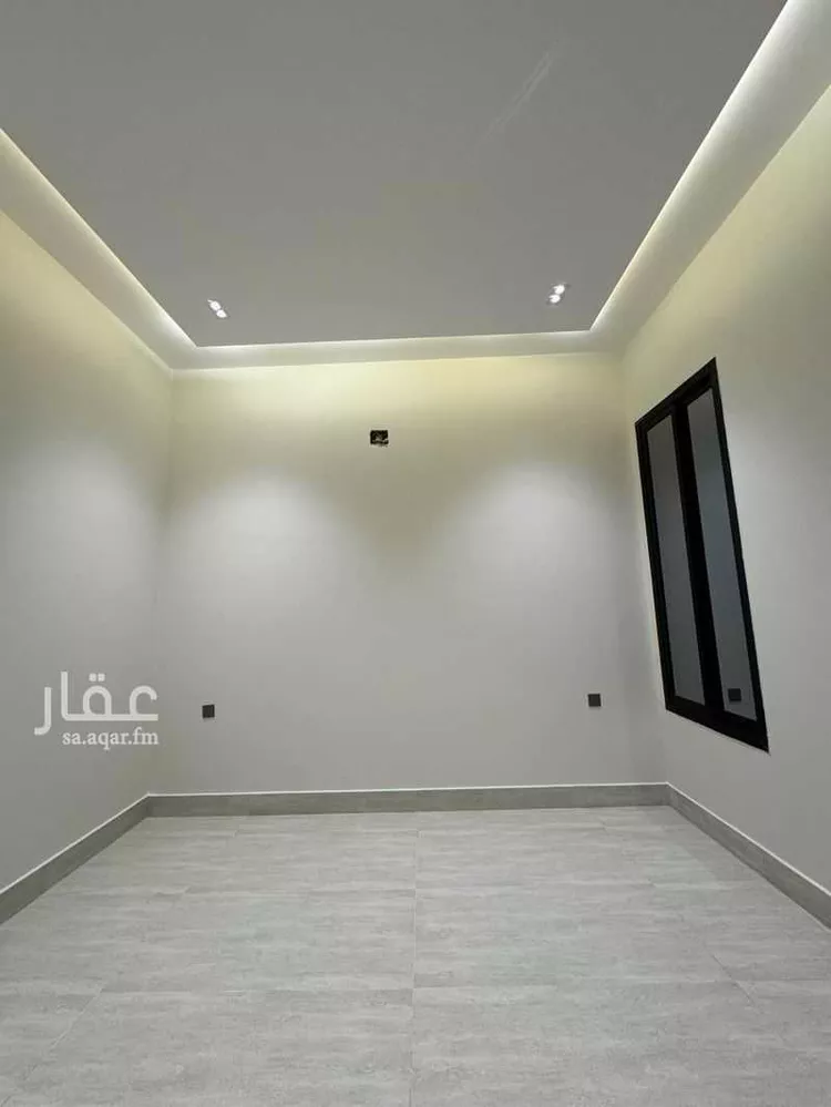Floor for Sale in Riyadh Dirab 8