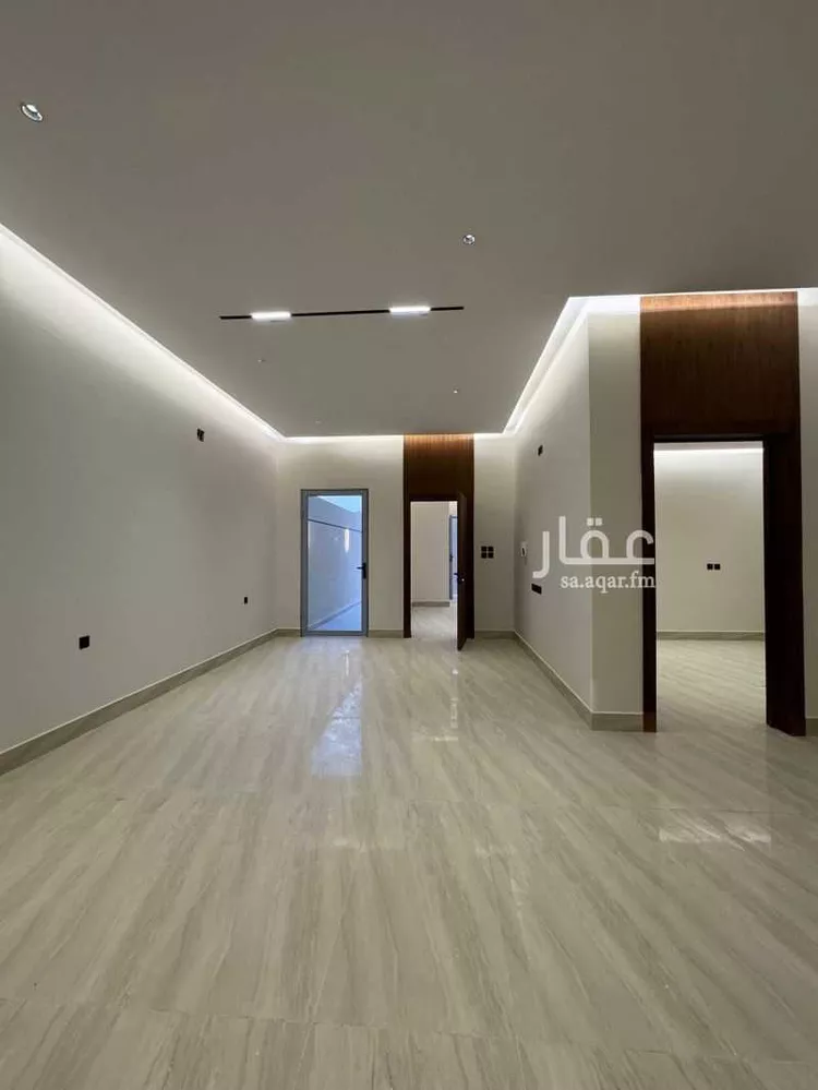 Floor for Sale in Riyadh Dirab 8