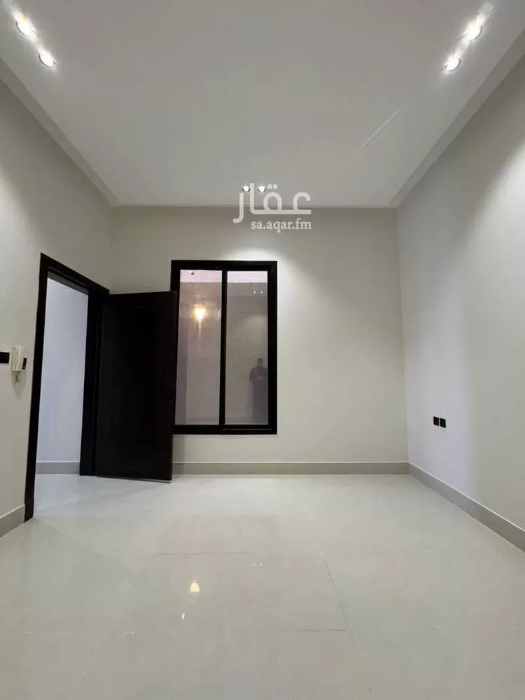 دور للبيع في شارع عبدالكريم الأنصاري, حي بدر, مدينة الرياض, منطقة الرياض صورة 5