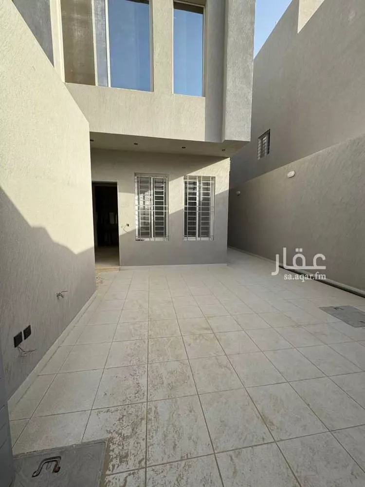 دور للبيع في شارع أبي القاسم التغلبي, حي بدر, مدينة الرياض, منطقة الرياض صورة 2