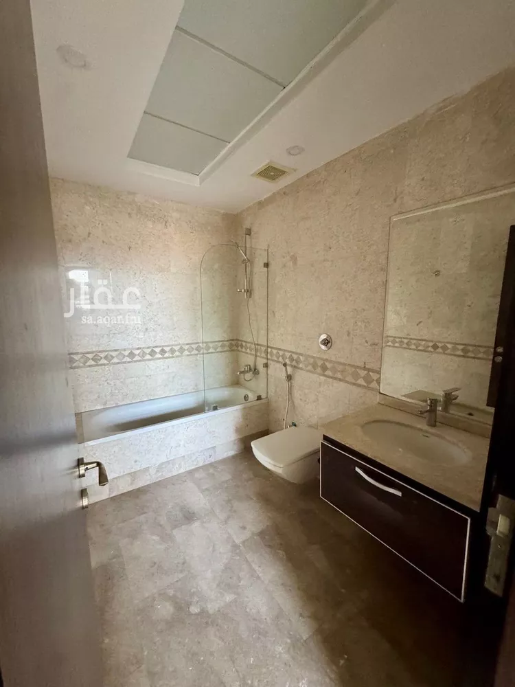 شقة للإيجار في شارع ابن بسام الاندلسي, حي البندرية, مدينة الخبر, المنطقة الشرقية 8