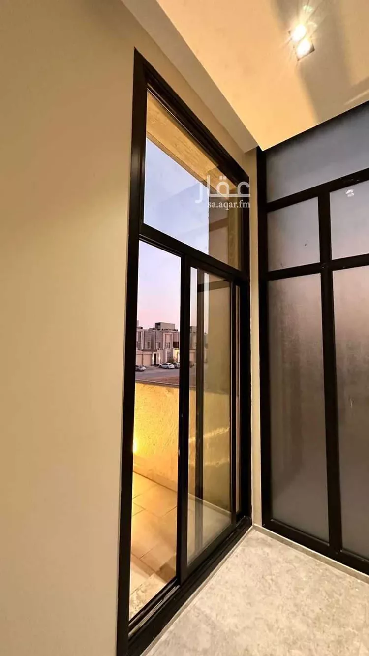 دور للبيع في شارع الجارود السلمي, حي عكاظ, مدينة الرياض, منطقة الرياض صورة 5