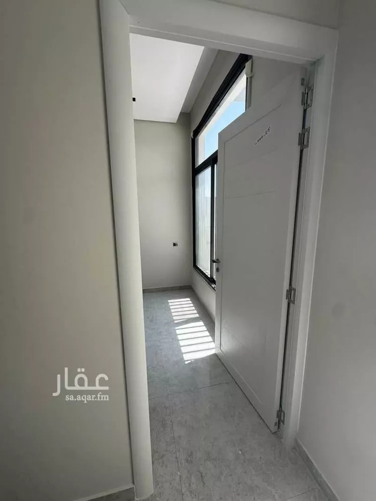 دور للبيع في شارع الجارود السلمي, حي عكاظ, مدينة الرياض, منطقة الرياض صورة 5