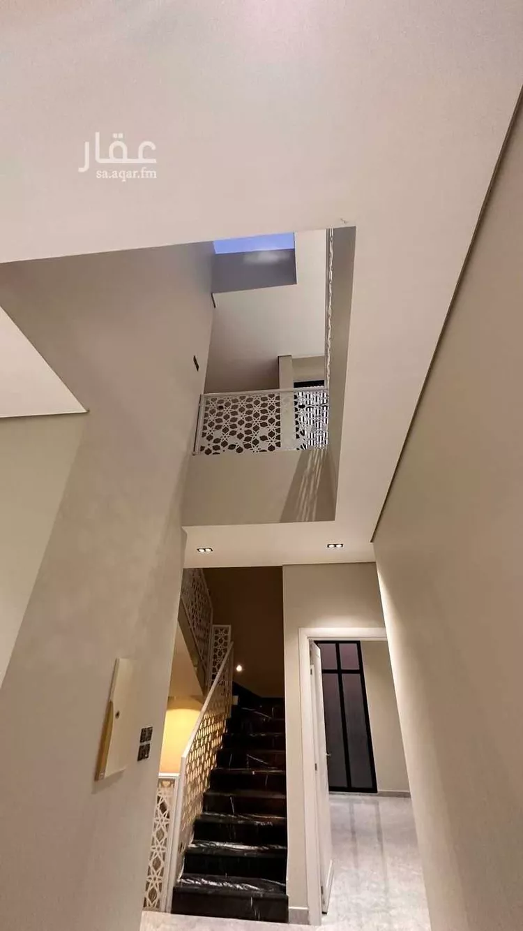 دور للبيع في شارع الجارود السلمي, حي عكاظ, مدينة الرياض, منطقة الرياض صورة 5