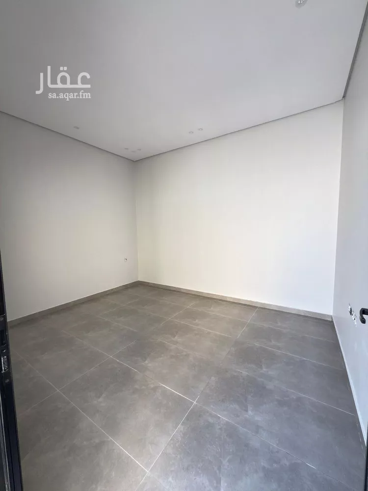 فيلا للبيع في شارع ابن الصاحب, حي الورود, مدينة الخرج, منطقة الرياض صورة 2