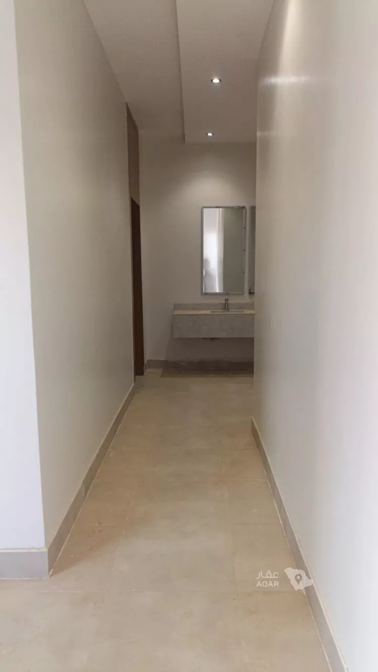 Floor for Sale in Riyadh Badr 6
