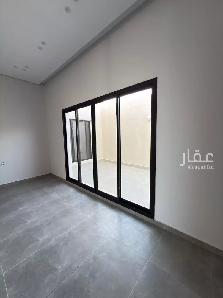 فيلا للبيع في شارع ابن الصاحب, حي الورود, مدينة الخرج, منطقة الرياض صورة 4